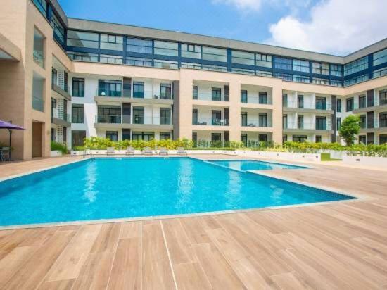 אקרה Embassy Gardens Luxury Suites Cpg מראה חיצוני תמונה