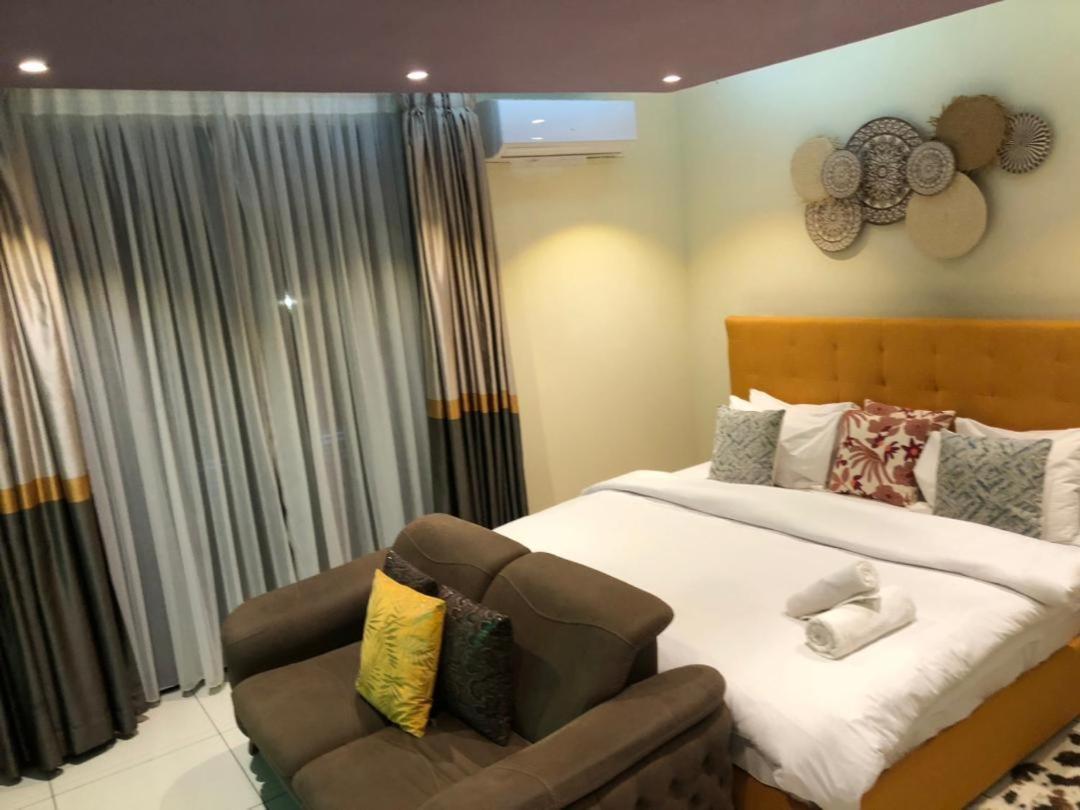 אקרה Embassy Gardens Luxury Suites Cpg מראה חיצוני תמונה