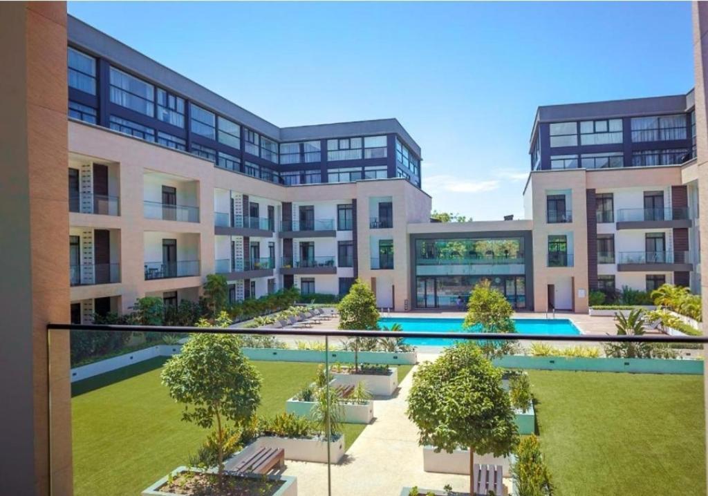 אקרה Embassy Gardens Luxury Suites Cpg מראה חיצוני תמונה