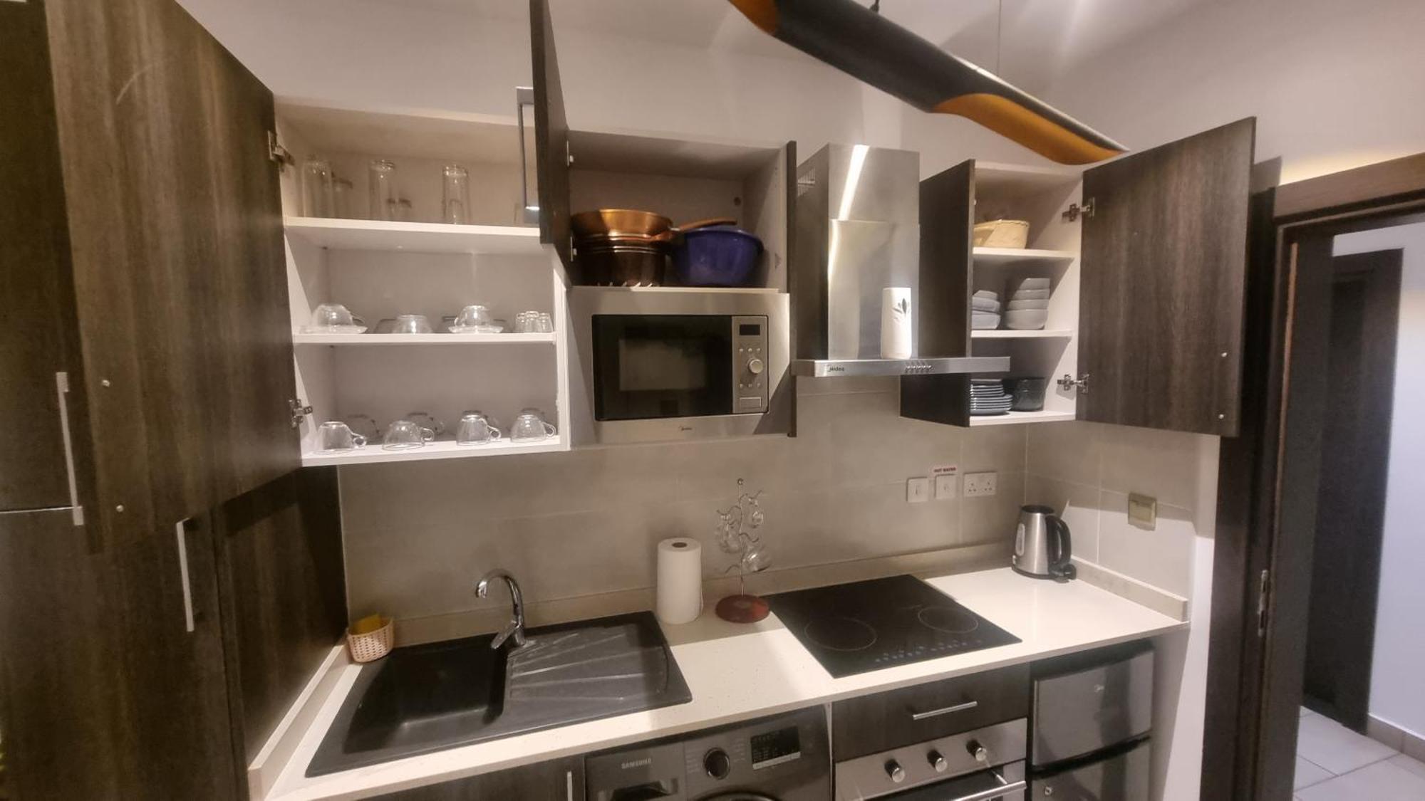 אקרה Embassy Gardens Luxury Suites Cpg מראה חיצוני תמונה