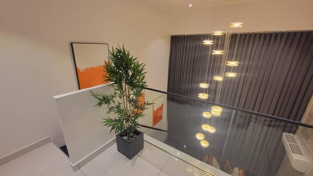 אקרה Embassy Gardens Luxury Suites Cpg מראה חיצוני תמונה