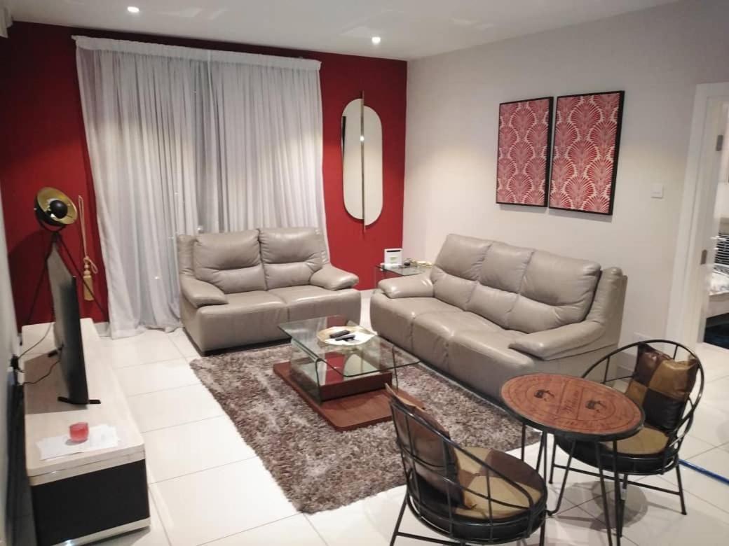 אקרה Embassy Gardens Luxury Suites Cpg מראה חיצוני תמונה